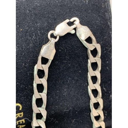 223 - A SILVER FLAT LINK BRACELET 9.1g