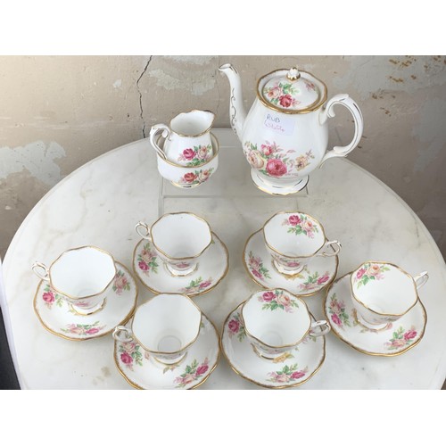 391 - A 15 PIECE ROYAL ALBERT SERVICE