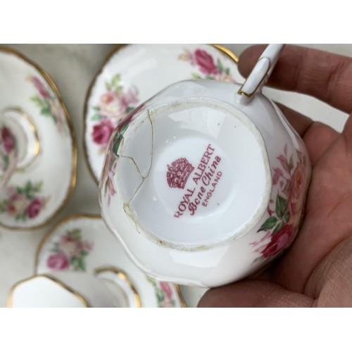 391 - A 15 PIECE ROYAL ALBERT SERVICE