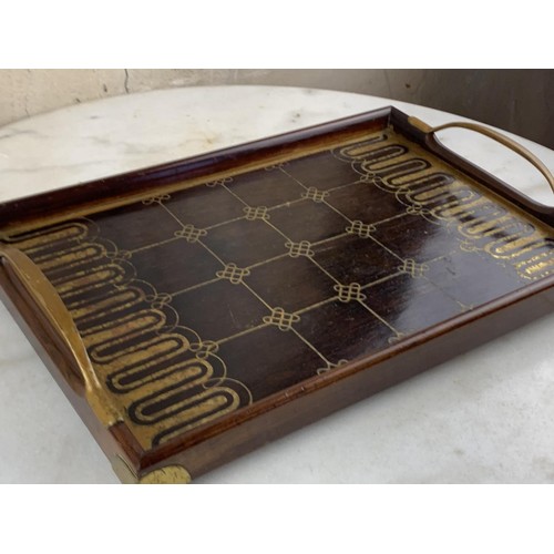 542 - A STUNNING TRAY WITH BRAS INLAY ON BRASS BALL FOOT 14X9