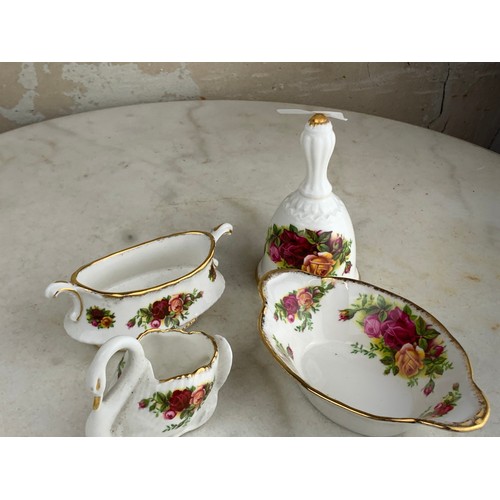 77 - 4 PIECES OF OLD COUNTRY ROSE BY ROYAL  ALBERT