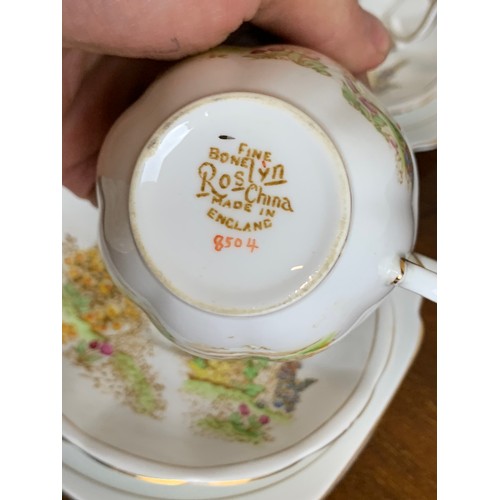 151 - ROSLYN CHINA TEA SERVICE 21 PIECE