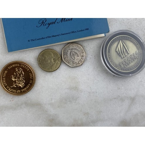 756 - QUEEN MOTHER 80TH BIRTHDAY COIN,TITANIC COIN AND 1959 TRUSTEE COIN PLUS 2 OTHERS