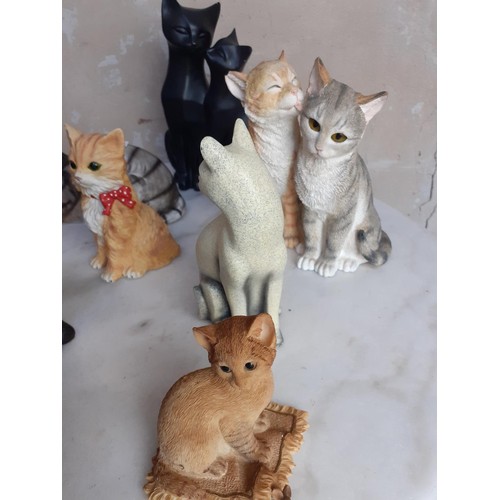 701 - A COLLECTION OF CAT ORNAMENTS