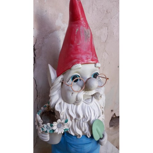 44 - A LARGE GARDEN GNOME