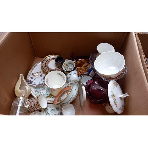 90 - 2 BOXES OF COLLECTABLES TO INCLUDE BELLEEK WEDGEWOOD ANYSLY ETC