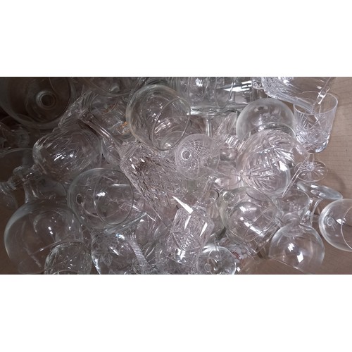 18 - A LARGE BOX OF ASSORTED GLASSWARE