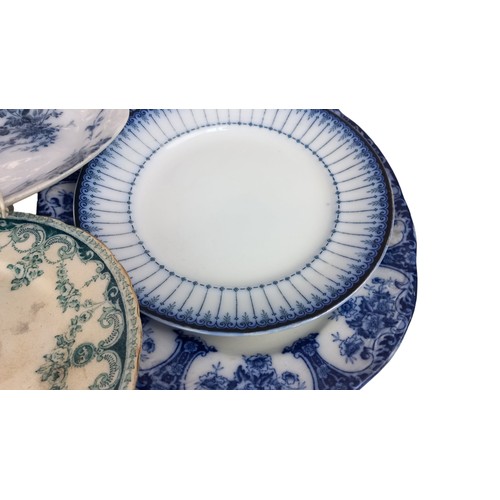 45 - QTY OF BLUE AND WHITE WARE