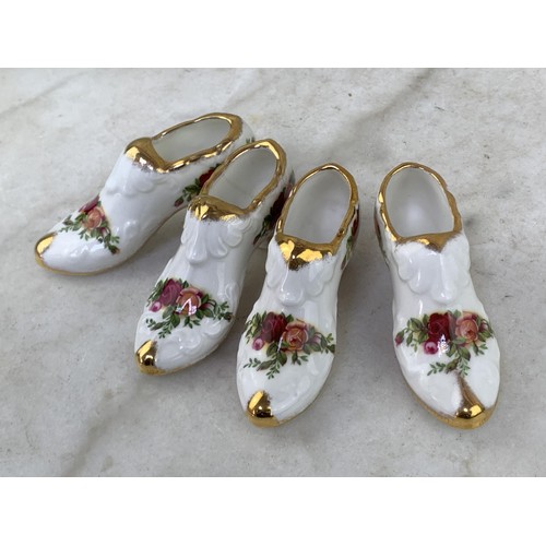 64 - ROYAL ALBERT OLD COUNTRY ROSE 4 SHOES