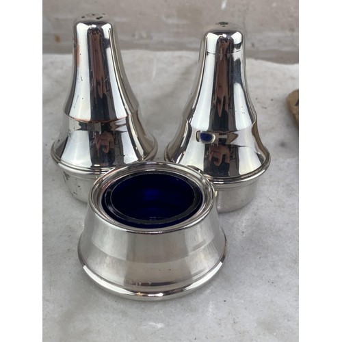 91 - 3 PIECE CRUET SET