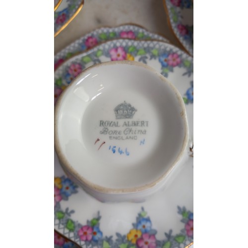 105 - 18 PIECE ROYAL ALBERT TEA SERVICE