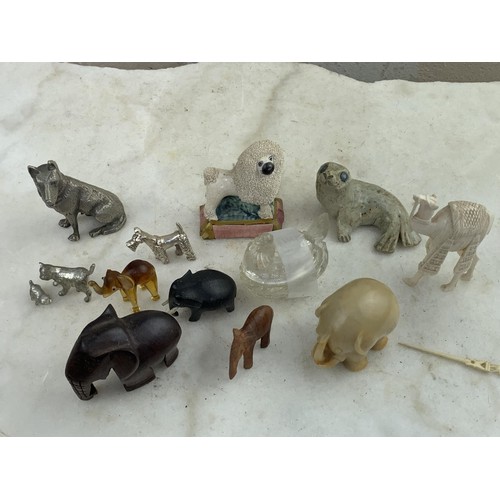 175 - A MIXED LOT OF VINTAGE & ANTIQUE COLLECTION ANIMALS FIGURINES