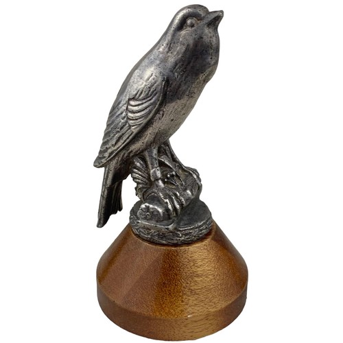 200 - PEWTER BIRD ON WOODEN MOUNT 6