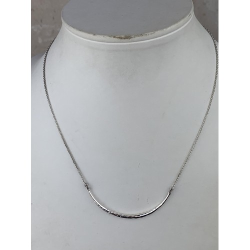 218 - A SILVER CURVE FRONT NECKLACE  WITH 2 CLASPS