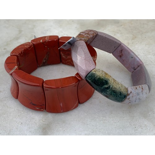 268 - A SEA BLUE JASPER AND RED JASPER BRACELET