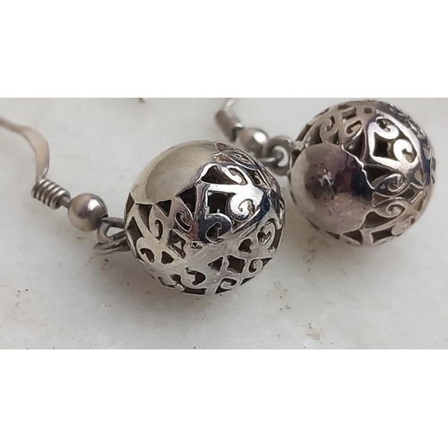 271 - PAIR OF SILVER EARRINGS