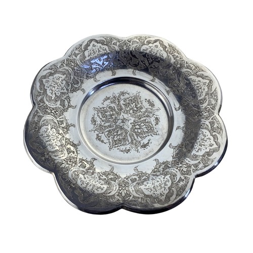 307 - A CONTENETAL SILVER SWEET PASTRY DISH RAISED ON CIRCULAR BASE 180grm