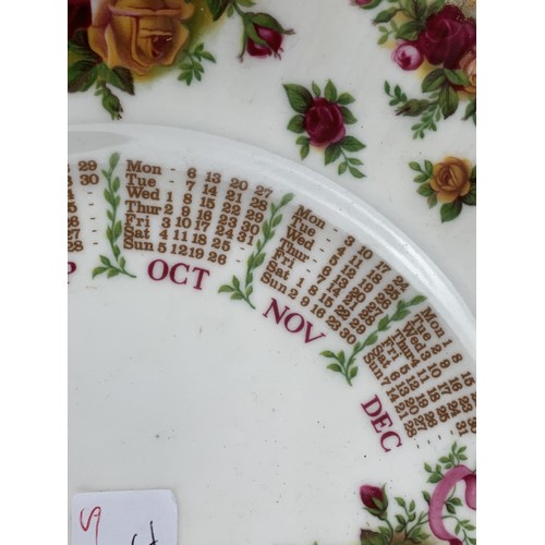 480 - ROYAL ALBERT OLD COUNTRY ROSE 1980 CALENDER PLATE