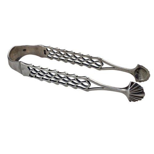 571 - PAIR OF ORNATE SILVER SUGAR TONGS (44,1gms)