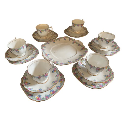 105 - 18 PIECE ROYAL ALBERT TEA SERVICE