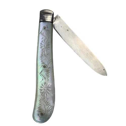 306 - ORNATE MOTHER OF PEARL HANDLED SILVER BLADED PEN KNIFE