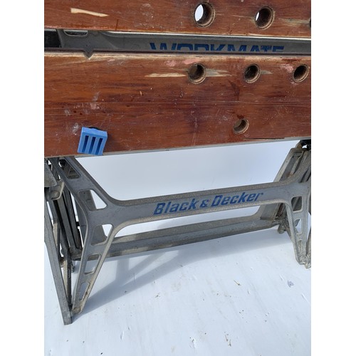 5 - A BLACK AND DECKER WORKMATE