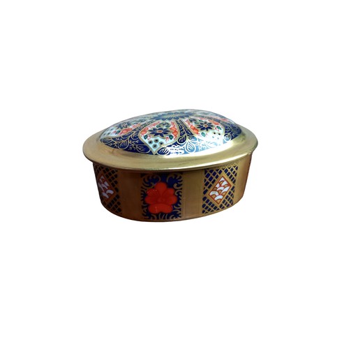 227 - ROYAL CROWN DERBY TRINKET DISH AND LID