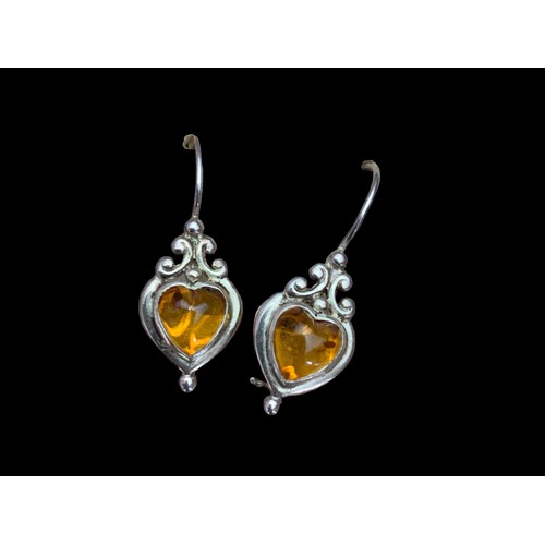 301 - A PAIR OF SLVER AMBER SET EARRINGS