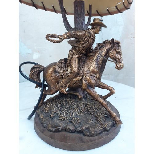 66 - JOHN WAYNE ON HORSE BACK FIGURINE TABLE LAMP