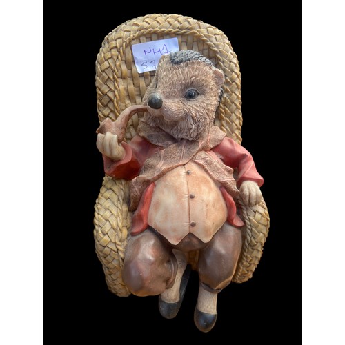 39 - 2 ANIMAL FIGURES