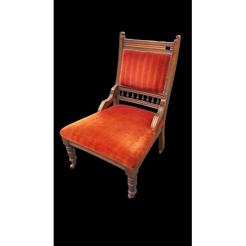 40 - A VICTORIAN NURSING CHAIR