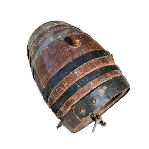 110 - A MINITURE WOODEN BARRELL DRINKS KEG