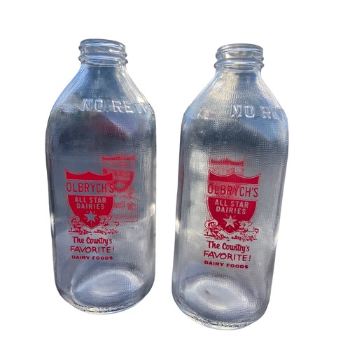 31 - 2 VINTAGE AMERICAN MILK BOTTLES