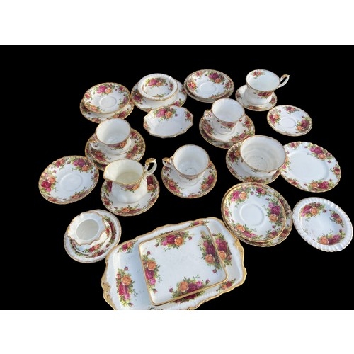 124 - 29 PIECE LOT OF OLD COUNTRY ROSE BY ROYAL LABERT