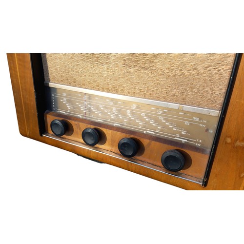 154 - A 1950s MONARCH RADIOGRAMME