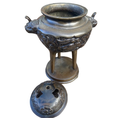 214 - AN ORIENTAL INSENCE BURNER DEPICTING DRAGONS WITH SERPENT HEAD HANDLES IN A BRONZE STYLE FINISH 6