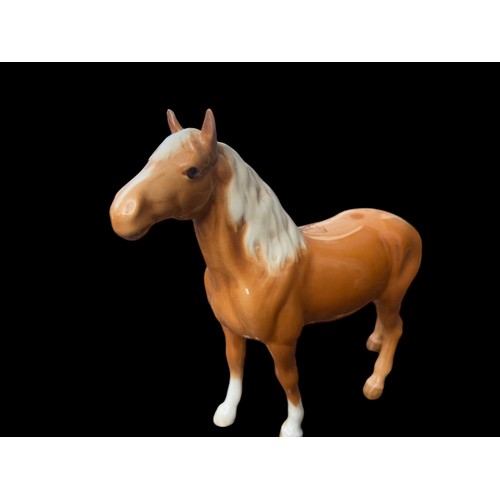 226 - BESWICK BROWN PONY 5.5