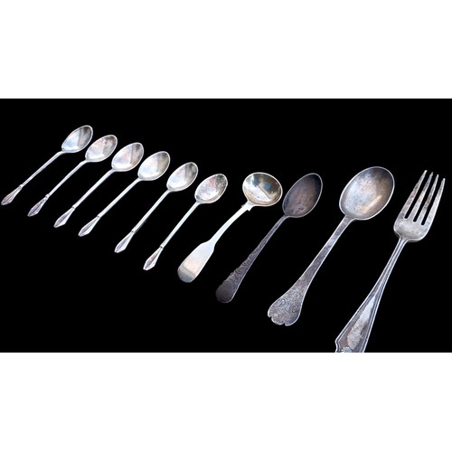 285 - A SET OF 6 SILVER SPOONS 2 OTHER SILVER SPOONS A MINI SALT LADEL AAND SMALL SILVER FORK