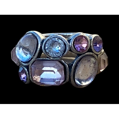 321 - A QUALITY MULTI STONE SILVER RING