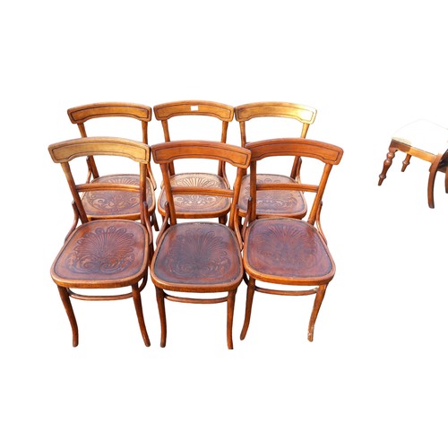 355 - A SET OF 6 BENTWOOD CHAIRS