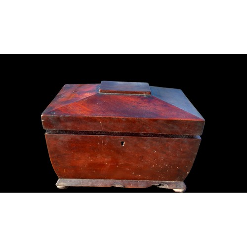 369 - AN ANTIQUE MAHOGANY SHAPED TEA CADDY 10 x 6 x 7