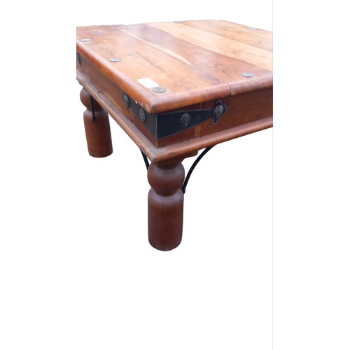 416 - MEXICAN PINE SIDE TABLE 23.5 x 23.5 x 16