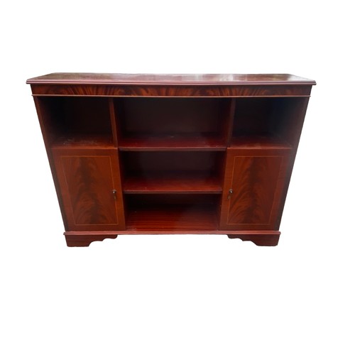 436 - A MAHOGANY SHELVING UNIT WITH 2 BLIND CUPBAORDS 48 x 12 x 35.5