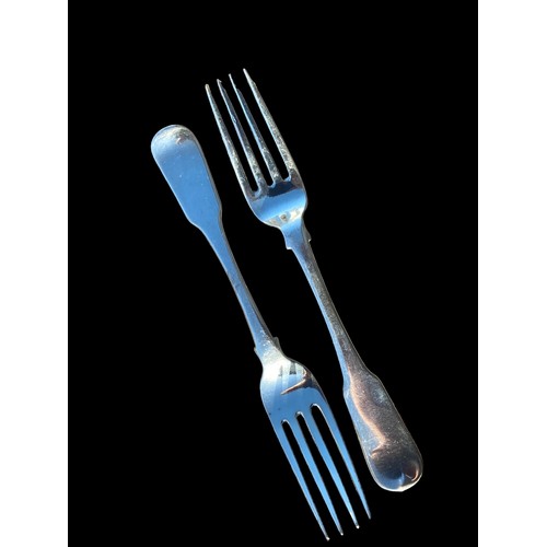 571 - A PAIR OF DUBLIN SILVER FORKS 81.5grm