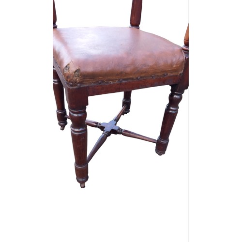 465 - A VERY GOOD QUALITY VICTORIAN CORNER CHAIR