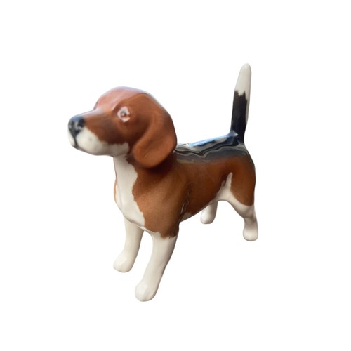 481 - A BESWICK BEAGEL