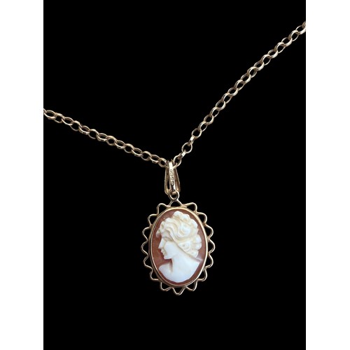 623 - A 9CT GOLD FANCY LINK CHAIN WITH A 9CT GOLD CAMEO PENDANT