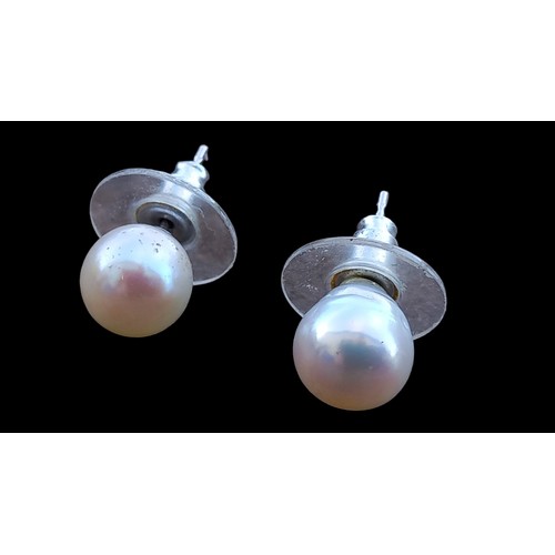 627 - A PAIR OF14ct PEARL STUD EARRINGS