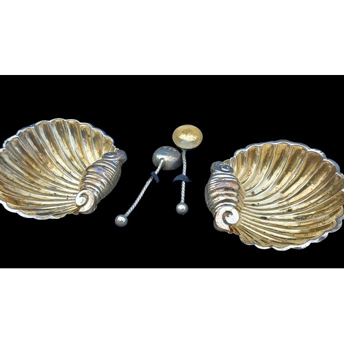 636 - CASED BIRMINGHAM SALTS IN THE FORM OF SHELLS & MATCHING SPOONS DATED 1886