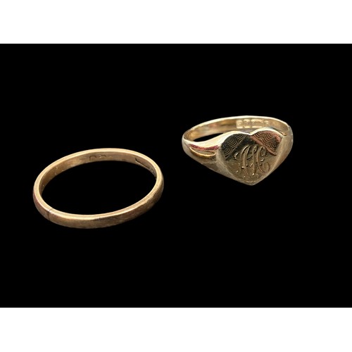 638 - A 9ct GOLD HEART SHAPED RING AND A 9t GOLD BAND